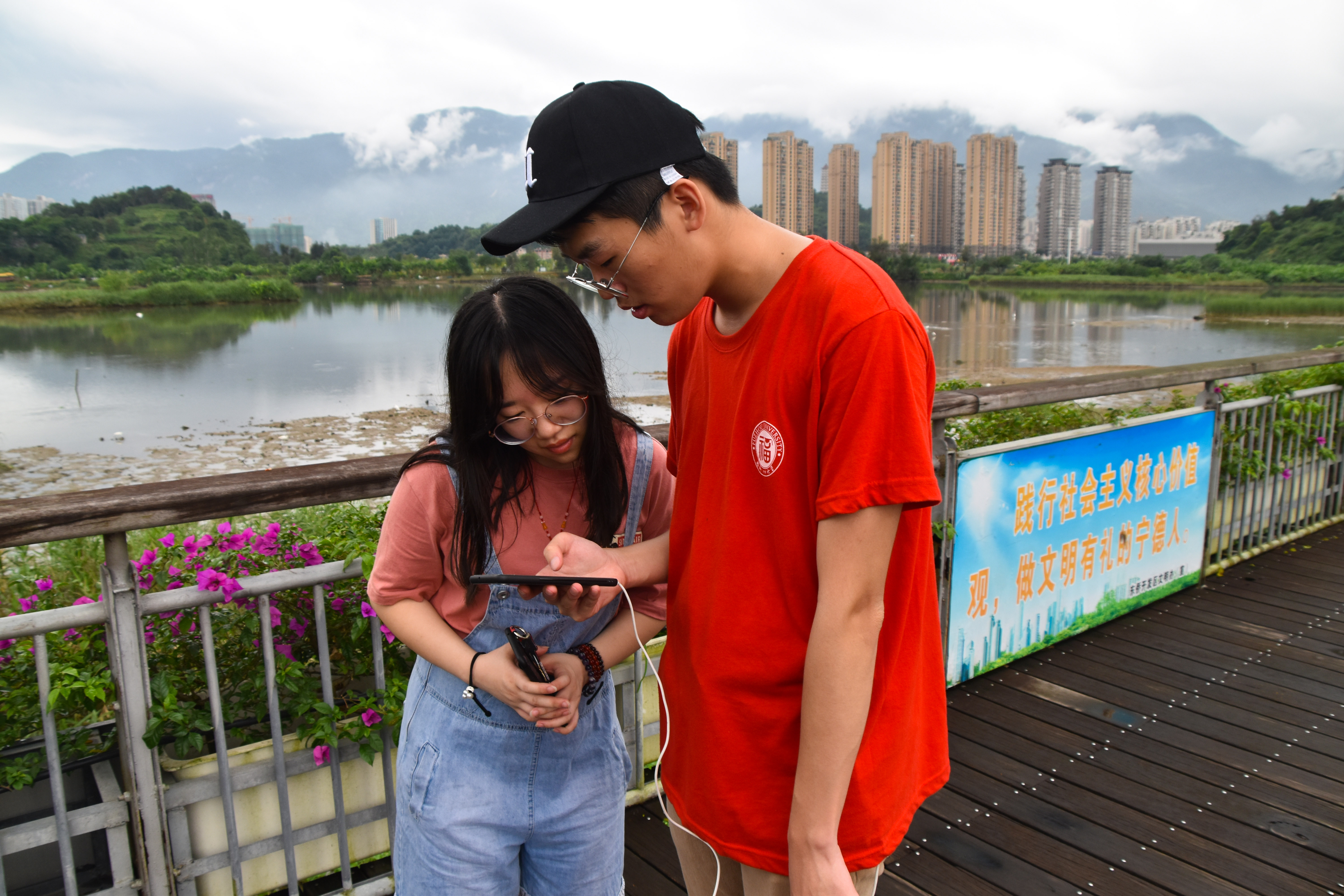 04有关垃圾分类的街头问卷调查邱新华